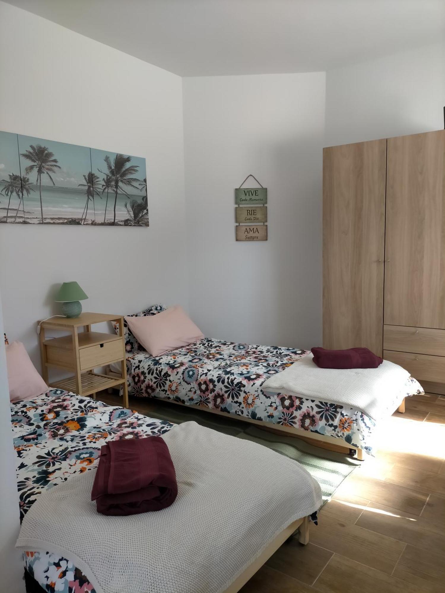 Casa Plaza San Nicolas De Bari Sardina エクステリア 写真