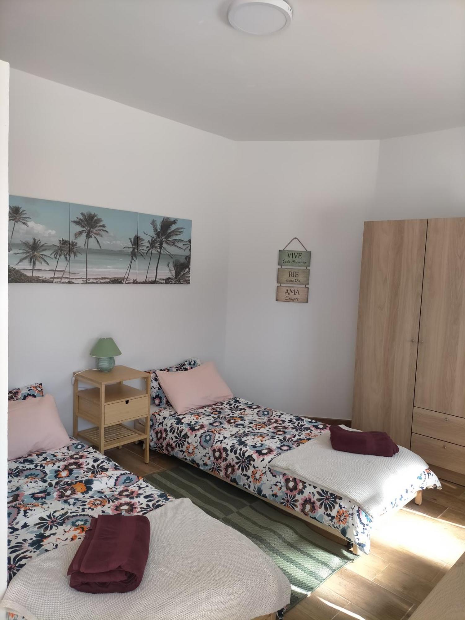Casa Plaza San Nicolas De Bari Sardina エクステリア 写真
